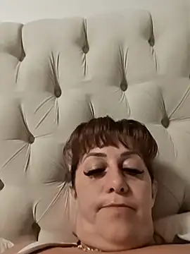 Snapshot of AvaLloyd chatting on November 7, 3:11 am AvaLloyd online show from November 7, 3:11 am