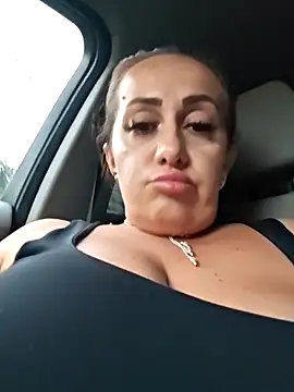 Snapshot of AvaLloyd chatting on September 29, 2:44 pm AvaLloyd online show from September 29, 2:44 pm