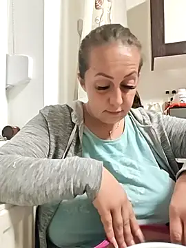 Snapshot of AvaLloyd chatting on September 26, 12:39 am AvaLloyd online show from September 26, 12:39 am