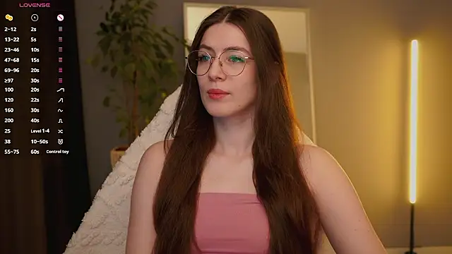 Snapshot of Ester_Hill chatting on February 19, 2:52 am Ester Hill online show from February 19, 2:52 am