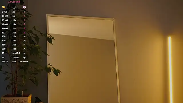 Snapshot of Ester_Hill chatting on February 25, 3:40 am Ester Hill online show from February 25, 3:40 am