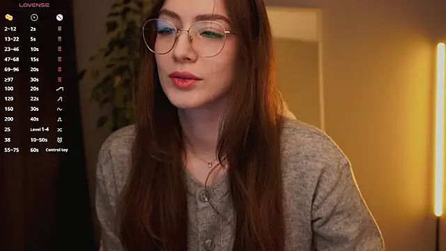 Ester Hill online show from November 17, 1:20 am