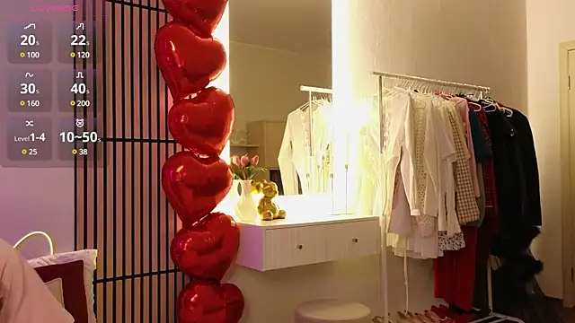 Snapshot of Ester_Hill chatting on February 10, 9:15 pm Ester Hill online show from February 10, 9:15 pm