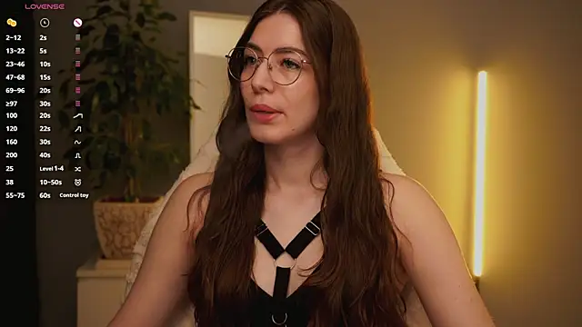 Snapshot of Ester_Hill chatting on September 28, 11:55 pm Ester Hill online show from September 28, 11:55 pm