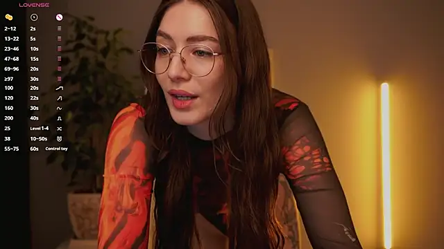 Ester Hill online show from November 4, 1:42 am