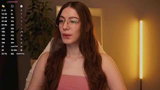 Ester Hill online show from November 4, 10:02 pm