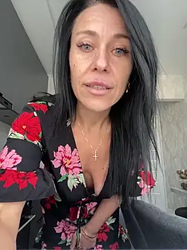 Snapshot of CuteNata chatting on October 9, 11:55 am CuteNata online show from October 9, 11:55 am