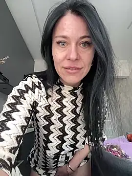 CuteNata online show from March 13, 1:05 pm