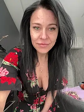 CuteNata online show from March 19, 1:11 pm