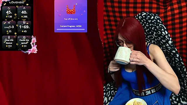 Snapshot of ElliMoor chatting on September 24, 8:10 am ElliMoor online show from September 24, 8:10 am