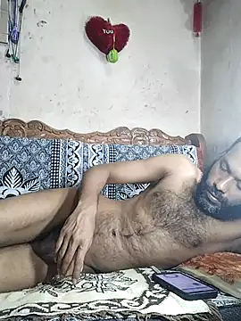 BadBoySmoker7070 online show from April 2, 8:59 pm