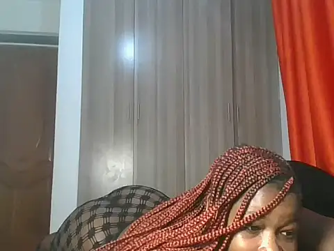Snapshot of freaky_juicy chatting on April 23, 2:30 pm freaky juicy online show from April 23, 2:30 pm