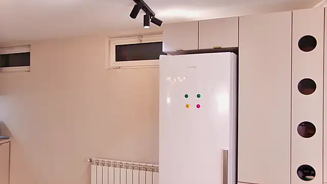 Snapshot of EmilyColle_ chatting on February 27, 5:07 am EmilyColle online show from February 27, 5:07 am