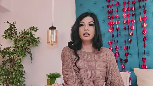 EmilyColle  online show from February 13, 8:09 pm