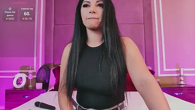 Snapshot of EmilyColle_ chatting on September 22, 4:18 am EmilyColle online show from September 22, 4:18 am