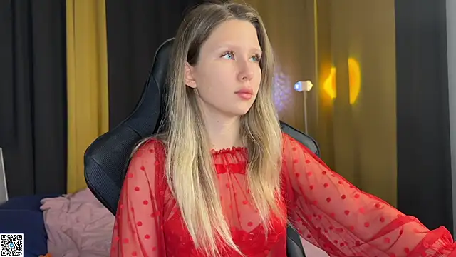 Snapshot of Ameliia_castro chatting on October 22, 4:45 am Ameliia castro online show from October 22, 4:45 am