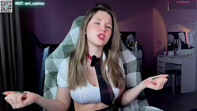 Snapshot of Ameliia_castro chatting on December 2, 6:59 am Ameliia castro online show from December 2, 6:59 am