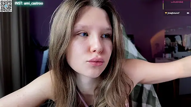 Snapshot of Ameliia_castro chatting on December 4, 4:44 am Ameliia castro online show from December 4, 4:44 am