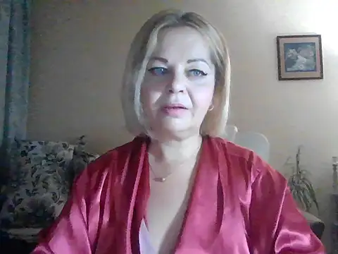Snapshot of SofiyaPetrova chatting on December 3, 2:01 am SofiyaPetrova online show from December 3, 2:01 am
