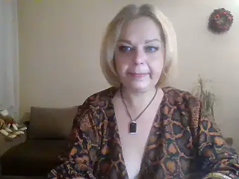 Snapshot of SofiyaPetrova chatting on February 8, 10:51 pm SofiyaPetrova online show from February 8, 10:51 pm