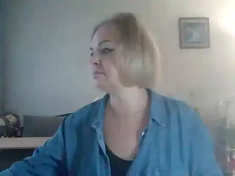 Snapshot of SofiyaPetrova chatting on October 14, 5:08 am SofiyaPetrova online show from October 14, 5:08 am