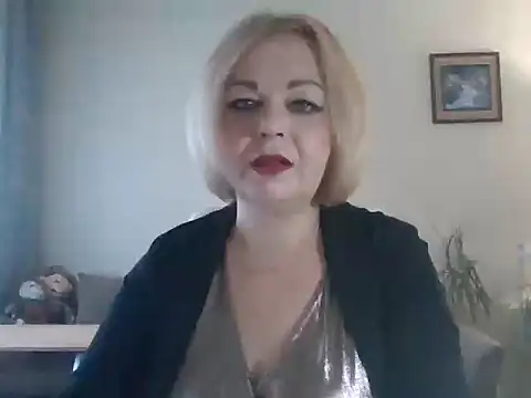 Snapshot of SofiyaPetrova chatting on October 25, 12:28 pm SofiyaPetrova online show from October 25, 12:28 pm