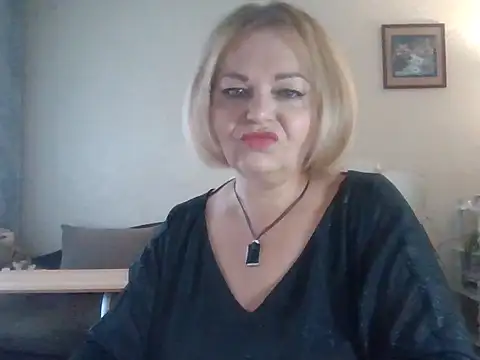 Snapshot of SofiyaPetrova chatting on October 4, 1:23 pm SofiyaPetrova online show from October 4, 1:23 pm