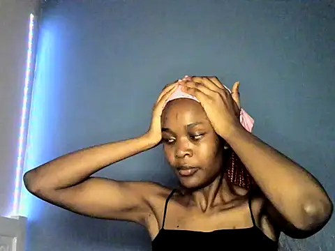 Snapshot of cyberbunnie chatting on March 6, 7:43 pm cyberbunnie online show from March 6, 7:43 pm