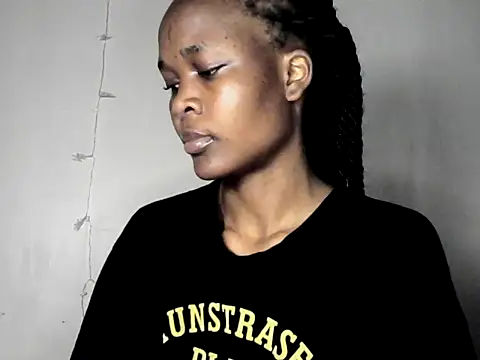 Snapshot of cyberbunnie chatting on December 17, 7:37 pm cyberbunnie online show from December 17, 7:37 pm