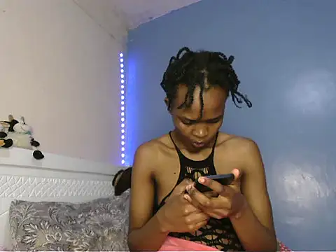 Snapshot of cyberbunnie chatting on October 5, 7:37 pm cyberbunnie online show from October 5, 7:37 pm