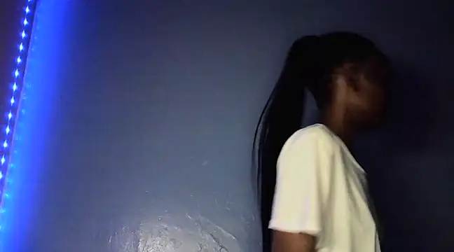 Snapshot of cyberbunnie chatting on January 22, 7:34 pm cyberbunnie online show from January 22, 7:34 pm