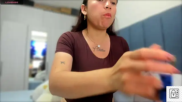Snapshot of _Susiee_ chatting on October 6, 3:24 pm Susiee online show from October 6, 3:24 pm