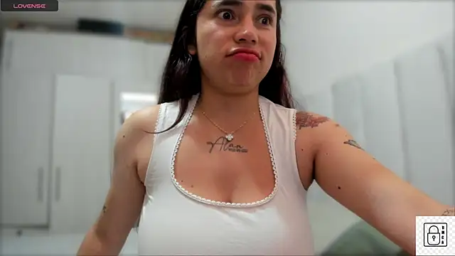 Snapshot of _Susiee_ chatting on October 21, 1:32 pm Susiee online show from October 21, 1:32 pm