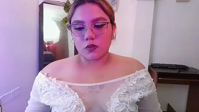 moon sunflower online show from June 2, 7:58 pm