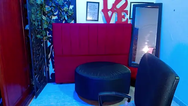 Snapshot of moon_sunflower chatting on November 12, 12:04 am moon sunflower online show from November 12, 12:04 am