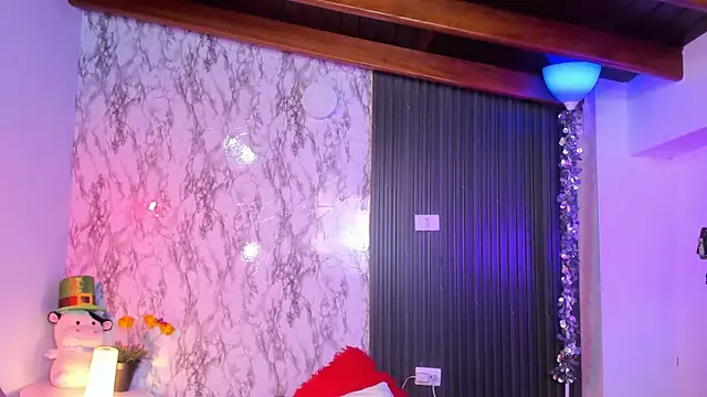 Snapshot of chloe_blue chatting on March 22, 2:25 pm chloe blue online show from March 22, 2:25 pm