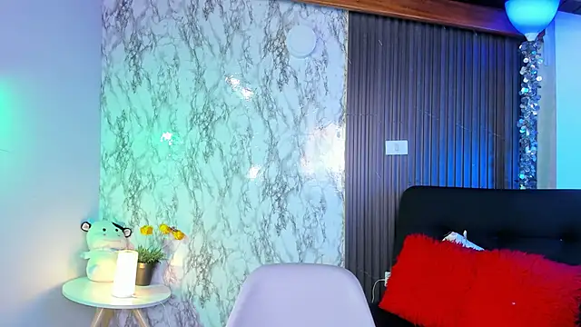 Snapshot of chloe_blue chatting on March 17, 2:56 pm chloe blue online show from March 17, 2:56 pm