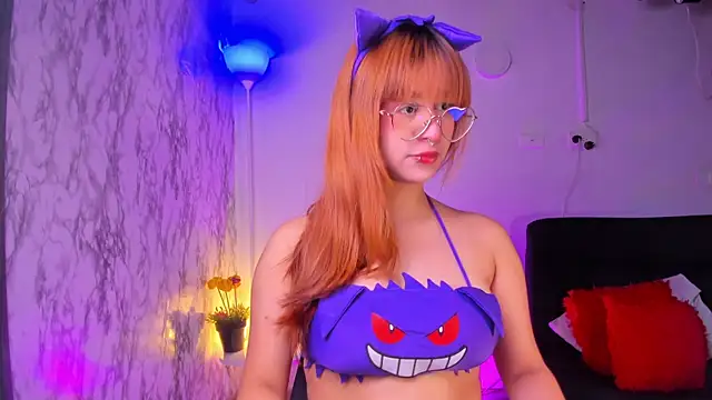 Snapshot of chloe_blue chatting on November 22, 11:20 am chloe blue online show from November 22, 11:20 am