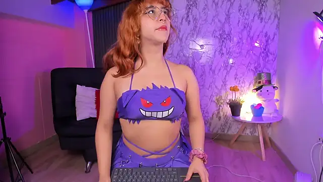 Snapshot of chloe_blue chatting on October 28, 11:20 am chloe blue online show from October 28, 11:20 am