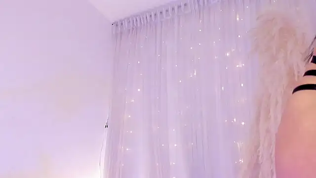 Snapshot of Charlotte__08 chatting on March 12, 7:25 pm Charlotte 08 online show from March 12, 7:25 pm