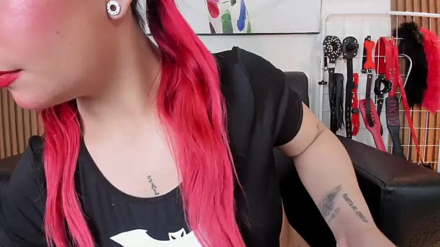 Santa Cooper  online show from April 12, 3:32 am