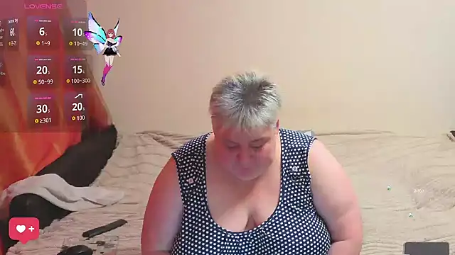 Snapshot of Baunti5555 chatting on November 15, 8:18 am Baunti5555 online show from November 15, 8:18 am