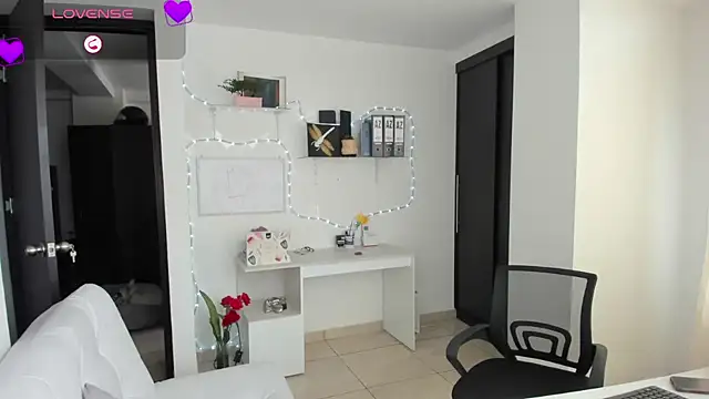 susana monroy online show from April 23, 7:04 pm