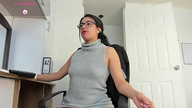 Snapshot of susana_monroy chatting on November 4, 8:12 pm susana monroy online show from November 4, 8:12 pm