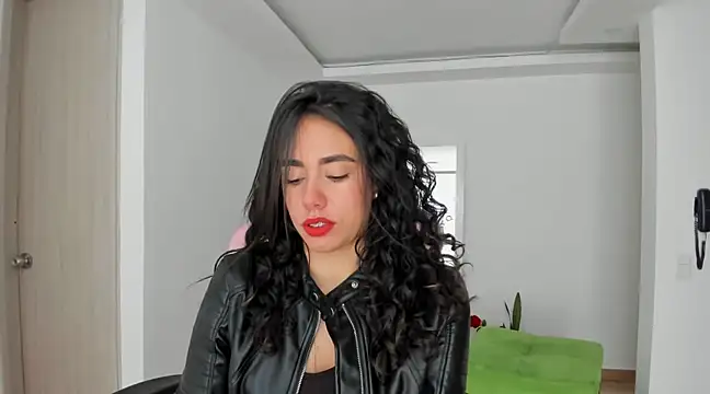 Snapshot of susana_monroy chatting on February 12, 7:24 pm susana monroy online show from February 12, 7:24 pm