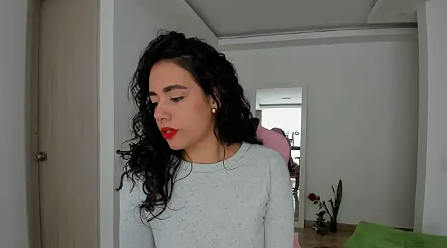Snapshot of susana_monroy chatting on February 14, 9:53 pm susana monroy online show from February 14, 9:53 pm