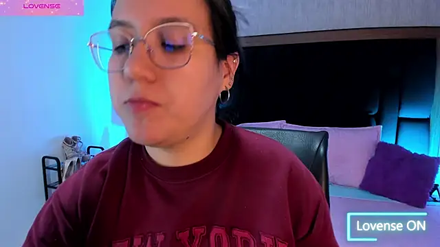 sweet--emily online show from October 14, 4:13 am