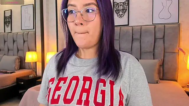 sweet--emily online show from March 12, 3:46 am