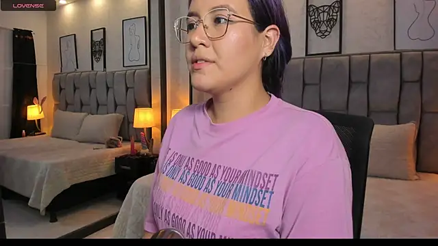 sweet--emily online show from February 25, 4:14 am