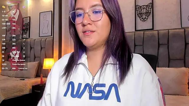 sweet--emily online show from February 27, 9:29 am